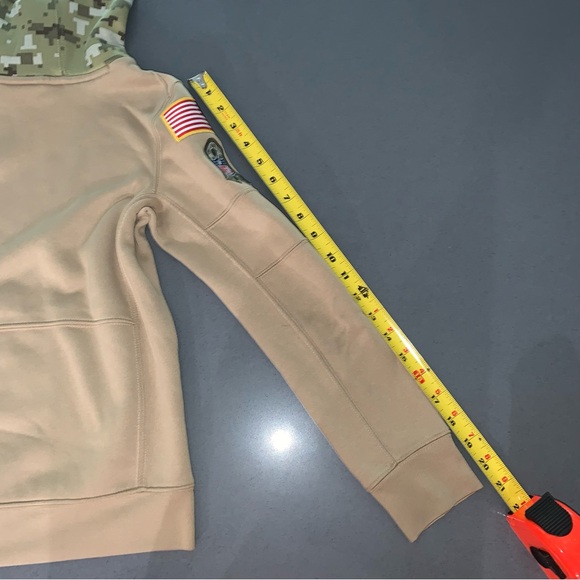 MIAMI DOLPHINS NFL ONFIELD KIDS HOODIE SALUTE TO SERVICE AMERICA PROUD 140-150cm - Picture 10 of 11